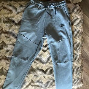 Nike tech fleece bottoms. Size XL.
